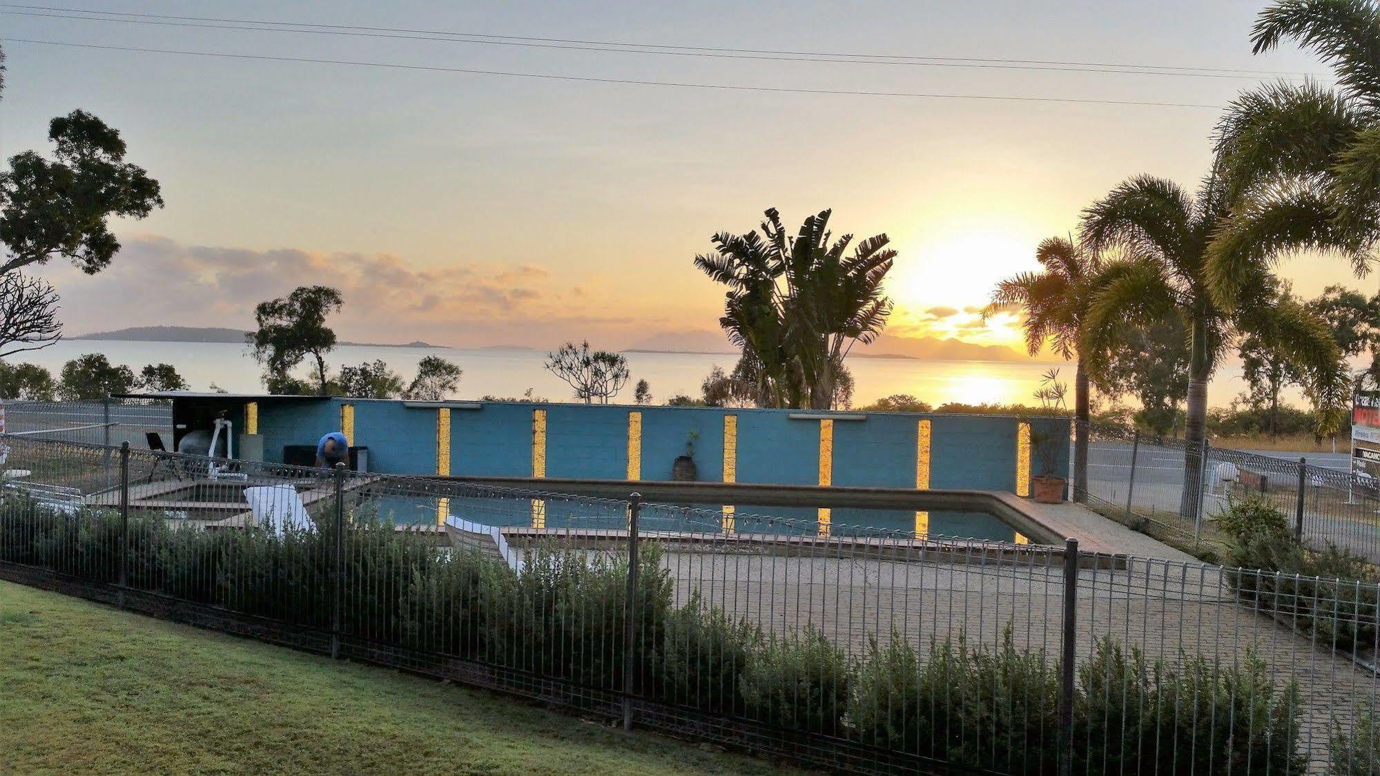 Ocean View Motel Bowen Exterior foto